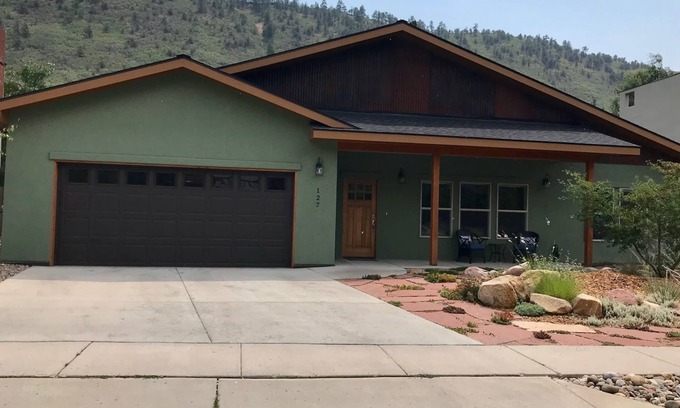 Sky Ridge House | PERFECT DURANGO RETREAT! Minutes from Downtown, Pet Friendly