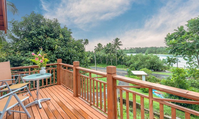 Ngatangiia Cottage | Perfect for couples looking for a relaxing holiday with stunning lagoon views