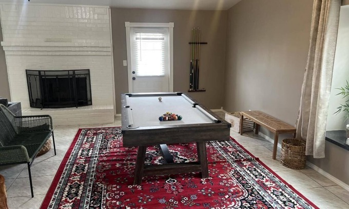 McAllen House | PERFECT FOR FAMILIES AND GROUPS! Lovely 4 bed 3 bath home with A C in McAllen