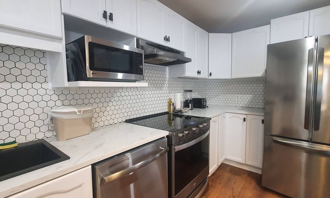 Kingston House | Perfect for Mid-Term! Home-Like 2Bedroom Private Unit