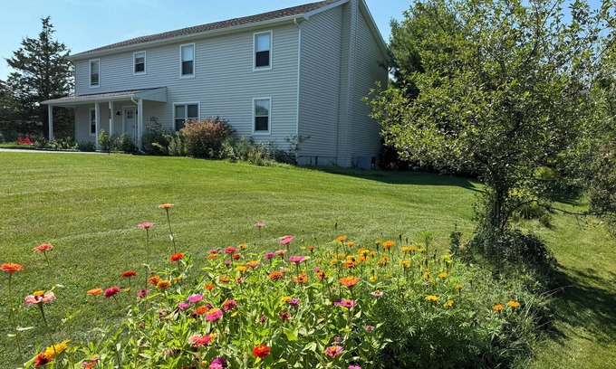 Athens House | Perfect home for a getaway from NYC