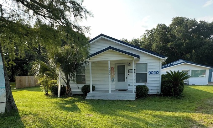 Pensacola House | Perfect Location Cottage 2-bedroom in Pensacola