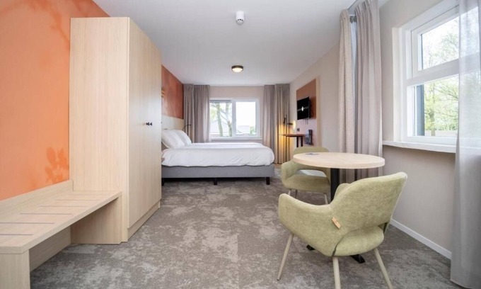 Dwingeloo Hotel | Perfect Room for Nature Walks and Green Getaways!