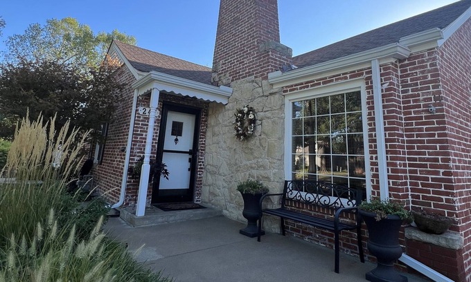 Wichita House | Perfectly Located Charmer