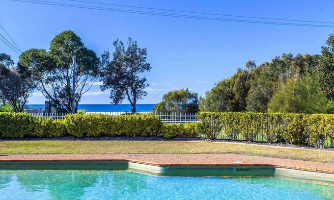 Mollymook Beach Apartment | Perfectly Positioned at Mollymook Beach