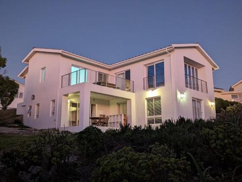 Pearly Beach House | Perlemoen street 16
