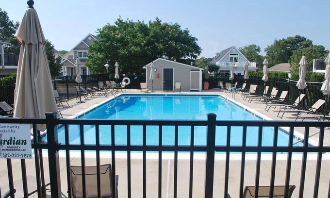 Country Club Estates House | Pet Friendly 2BR Townhouse Downtown Rehoboth Beach w/Pool & Parking