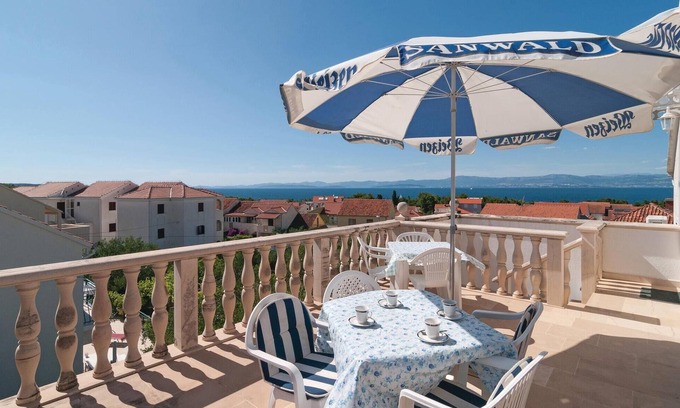 Supetar Apartment | Pet friendly apartment in Supetar