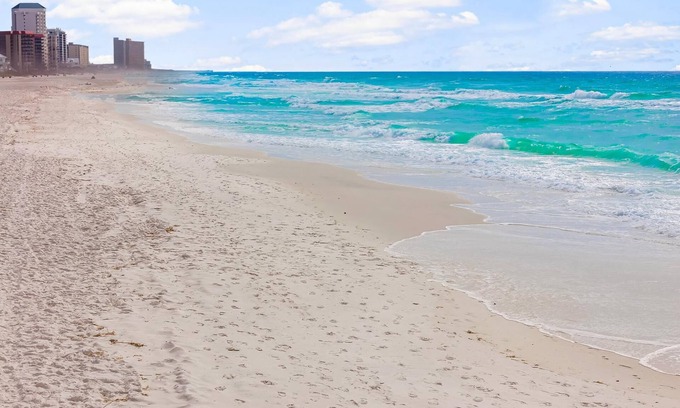 Holiday Beach House | Pet Friendly Beach House - Sunset Escape