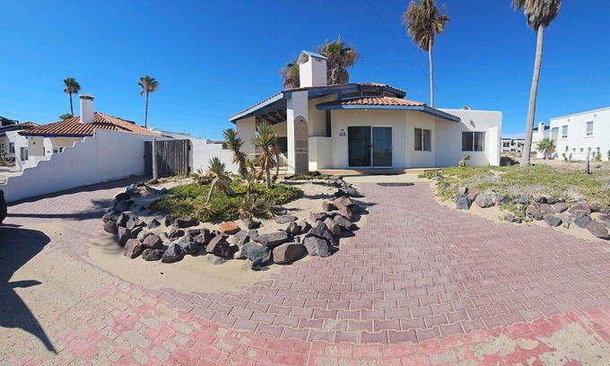 Las Conchas House | Pet Friendly, Beach Bungalow, Peaceful, Private, 2 Bedroom, 2 Bath!