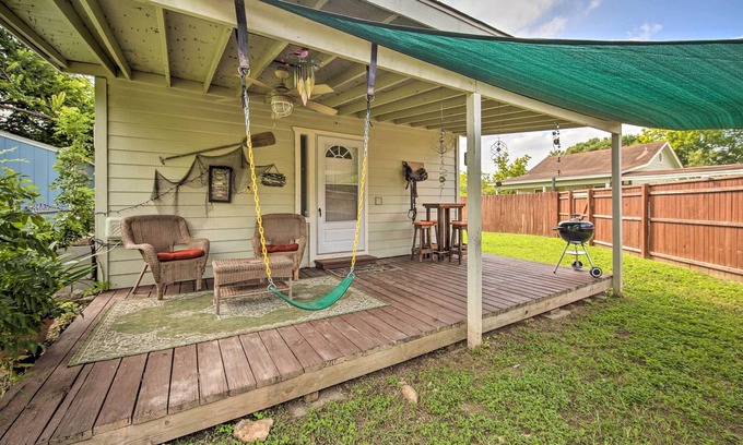 Canyon Lake Cottage | Pet-Friendly Canyon Lake Studio: Fish, Boat, Relax