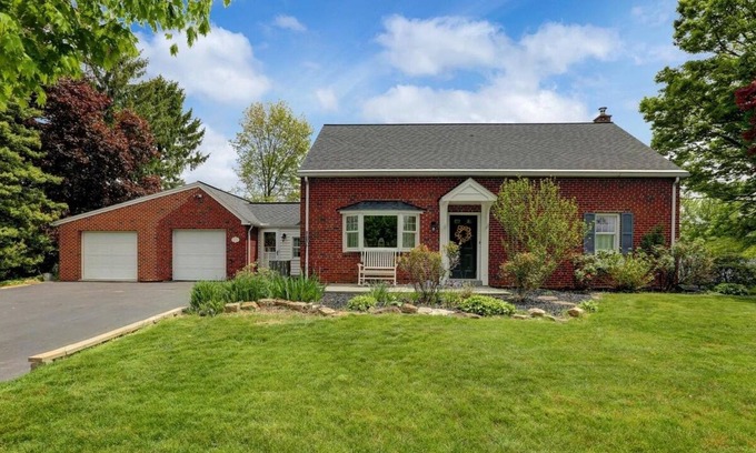 Harrisburg House | Pet Friendly, Fenced 4 Bedroom Home near Hershey and Harrisburg