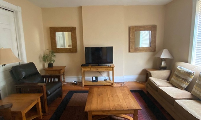 Benton Park House | Pet Friendly First Floor 2 Bedroom Apartment