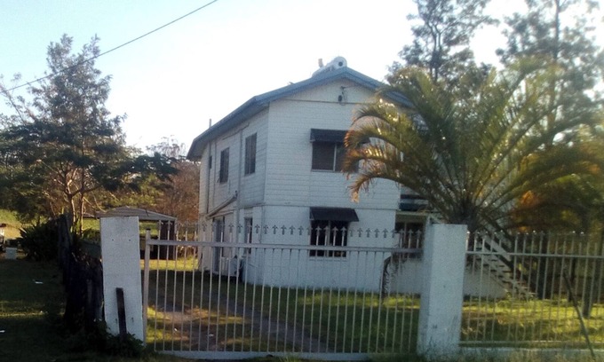 Kuttabul Apartment | Pet friendly 'Glamping' on ground level of 2-storey house with rural views