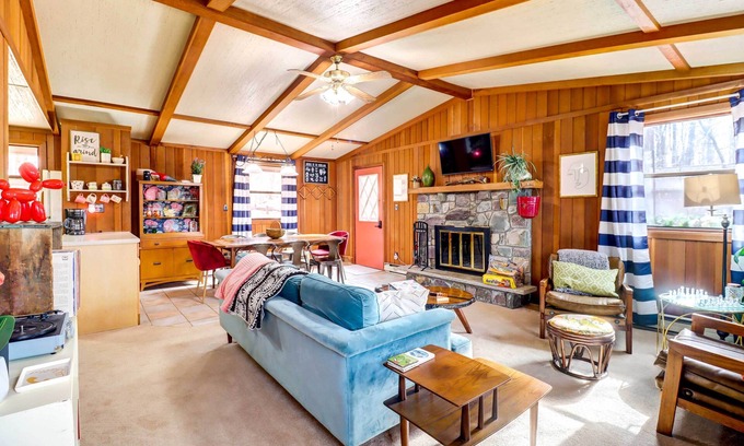 Gouldsboro House | Pet-Friendly Home w/Deck at Big Bass Lake!