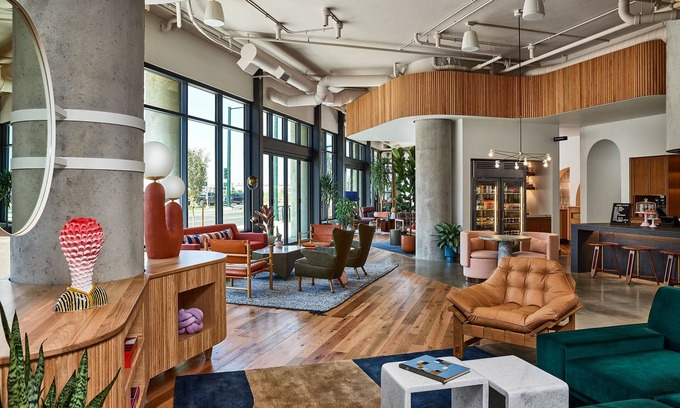 Cole Apartment | Pet Friendly + Junior Studio | Rooftop Views & Bar