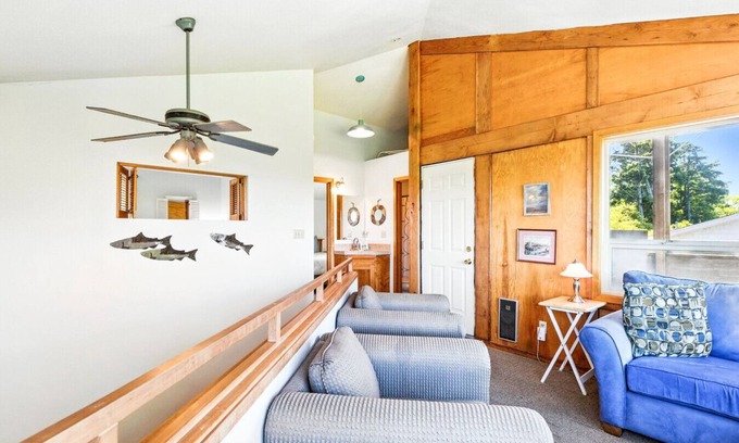 Rockaway Beach House | Pet-friendly Oceanfront Retreat near Twin Rocks Sleeps 14