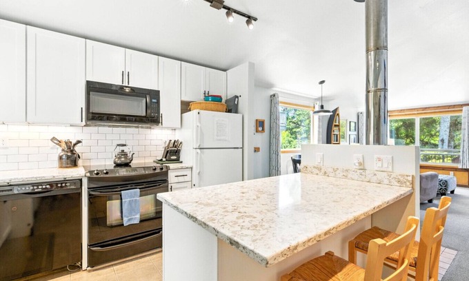 Rockaway Beach House | Pet-friendly Oceanfront Getaway Sleeps 5