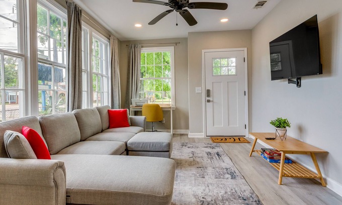 New Warrington House | Pet-Friendly Pensacola House Rental: 3 Mi to Beach