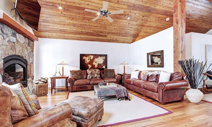 Fairways House | Pet Friendly- Pine Needle Lodge, a 4BR, 4.5BA retreat with hot tub, views, and sleeps 10.