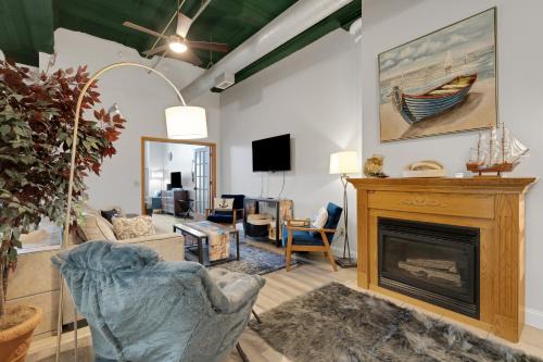 Canal Park House | Pet-friendly, Ship View, Canal Park, Condo, Pool