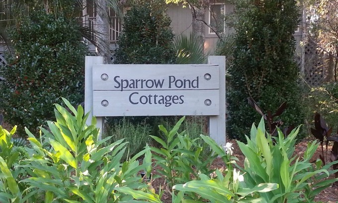 West Beach Cottage | Pet Friendly Sparrow Pond Coastal Cottage with 3 Bedrooms/3 Baths