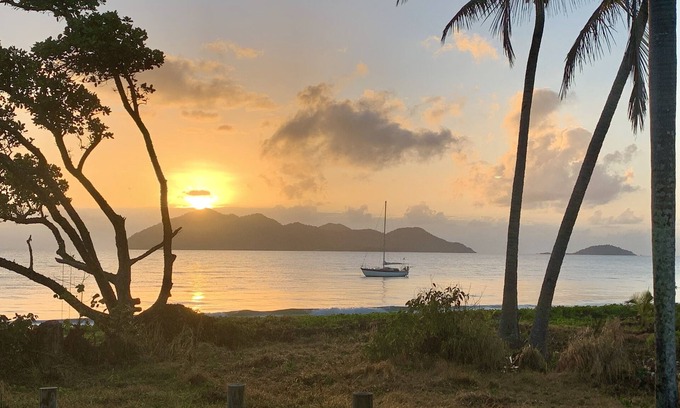 Wongaling Beach House | Pet friendly stay for couples close to the beach