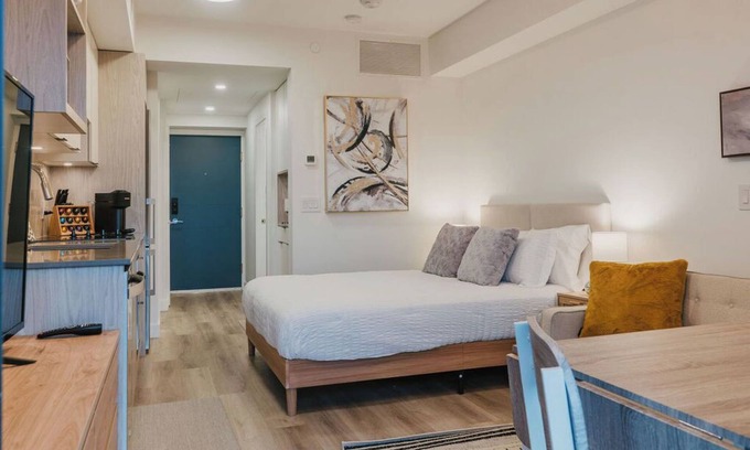 Downtown Kelowna Condo | Pet-Friendly Studio in Kelowna