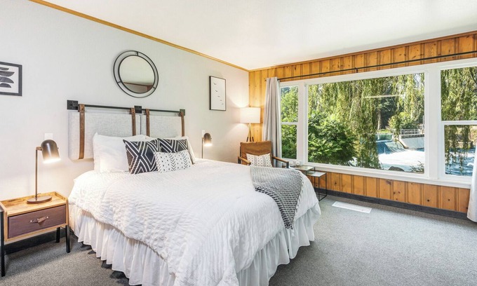 Bend Cottage | Pet Friendly Studio in Downtown Bend with Kitchenette and River View!