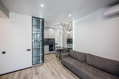 Shevchenkivs'kyi District Apartment | Petrovdom Apartments 5-123, Building 18, in RC Faina Town, Saliutna Street 2