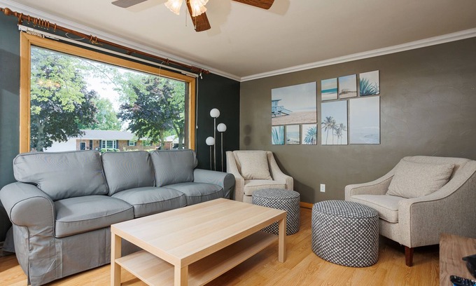 Algoma Cabin | Pets Allowed, Lake MI Fishing, Door Cty Access - Catch and Relax