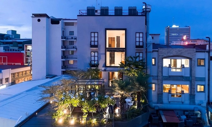 San Jose Hotel | Pets are Allowed HERE! TWO Modish Units in the Heart of San Jose! FREE Parking