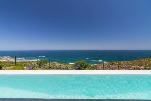 Knysna House | Pezula Beachfront Splendour - 5 bedroom