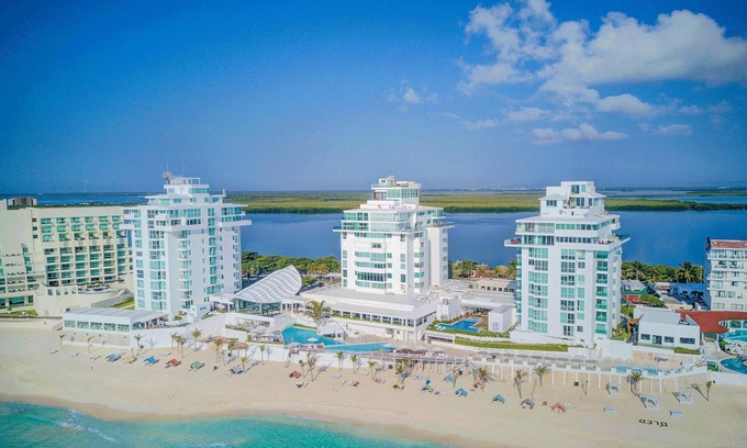 Zona Hotelera Condo | PH Combo #3120: 11 bedrooms, 9 baths sleeps 26