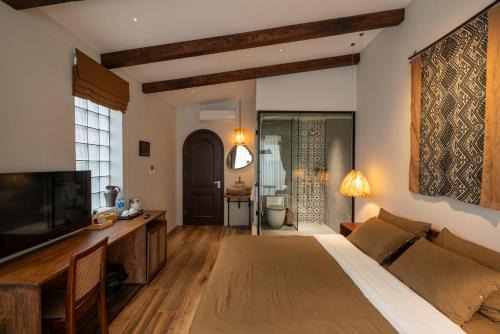 Hang Bo Apartment | Phen Art House, Artistic Living in the Heart of Old Quarter