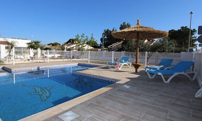 Riumar Villa | PHENOMENAL VILLA + PRIVATE POOL, IN RIUMAR (Ebro Delta) 10 people