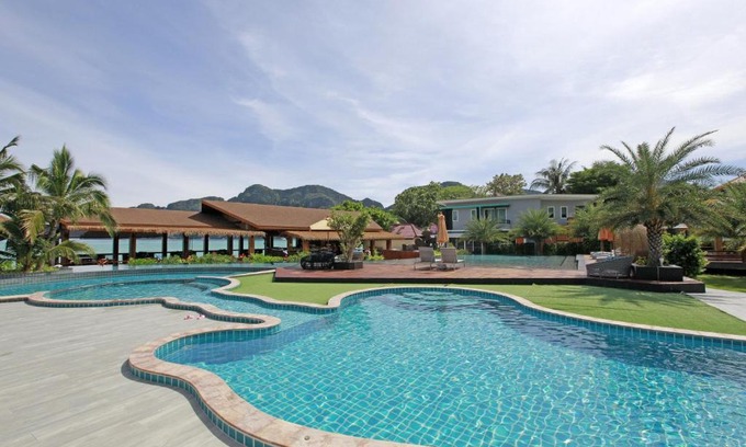 Ko Phi Phi Resort | Phi Phi Andaman Beach Resort