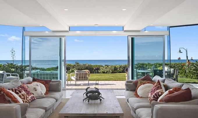 North Avoca House | Philotimo - Absolute Beach Front at North Avoca