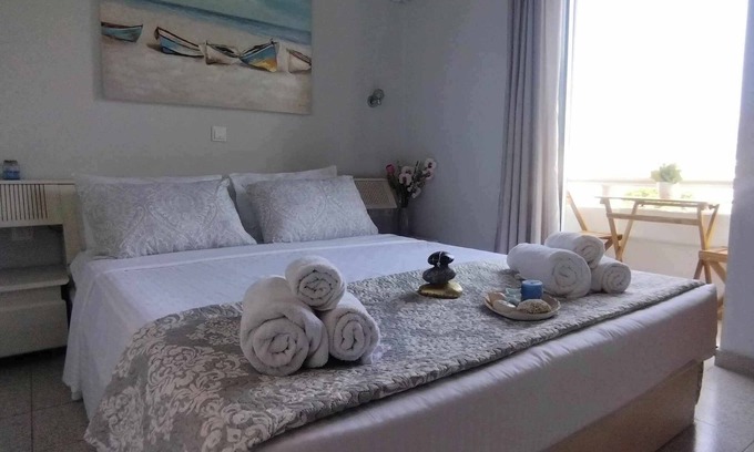 Archangelos House | Piazza Masari