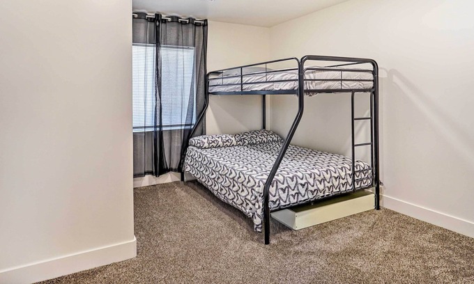 Lake Point House | Picturesque Lake Point Home w/ Shared Yard!