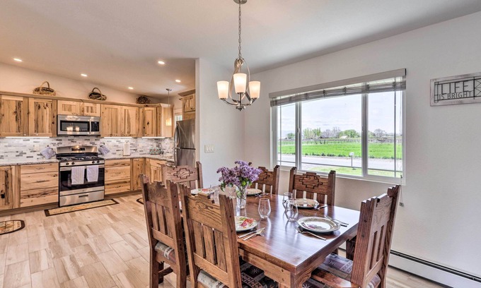 Palisade House | Picturesque Palisade Home: Mt Garfield Views!