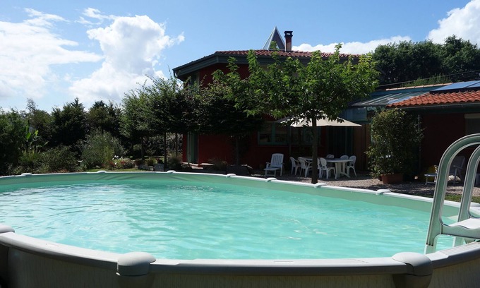 Estibeaux House | 'Pied à terre' made of natural materials, straw, earth and wood