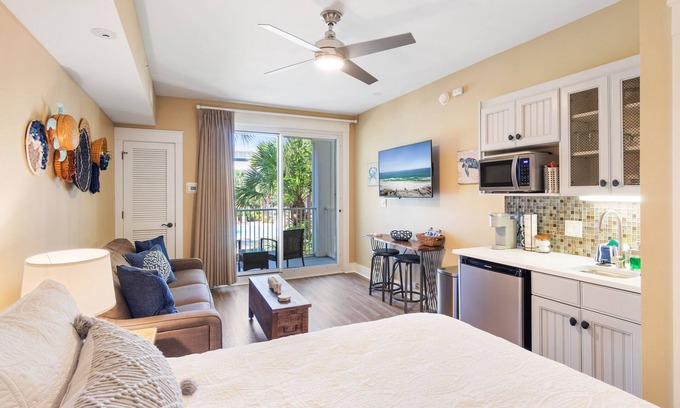 Baytowne Wharf Apartment | Pilot House Sandestin, @ Village of Baytowne Wharf-Monthly Rentals