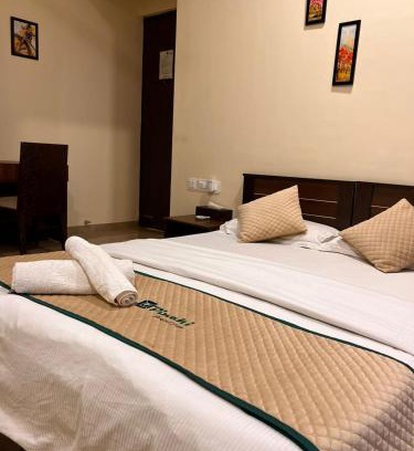 Malad East Hotel | Pinaki Comfort Stay Malad - Near Nesco & Oberoi Mall