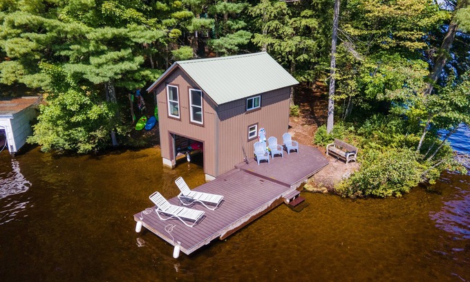 Brantingham Cottage | Pine Cone Point, Charming ADK Camp, 180' Lakefront On Pristine Brantingham Lake