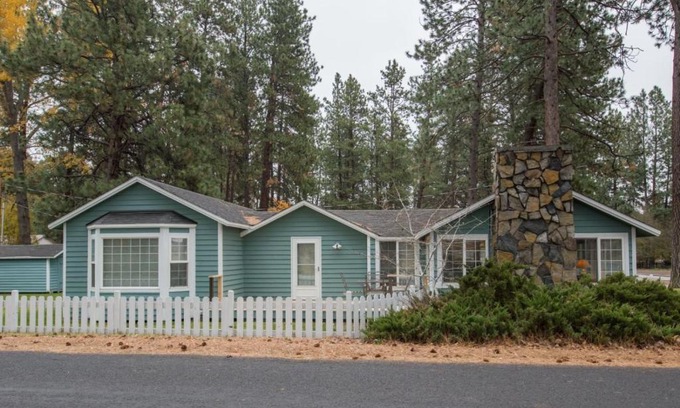 Sisters House | Pine Street Cottage