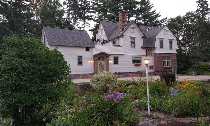 Bayfield Bed & Breakfast | Pinehurst Inn Bed & Breakfast