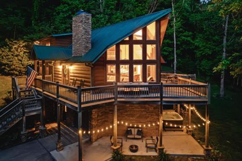 Smithville Ski Chalet | Pinewood Chalet