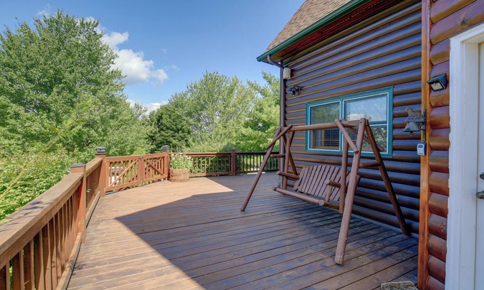 Piney Creek Cabin | Piney Creek Cabin w/ Deck, Grill & Mountain Views!