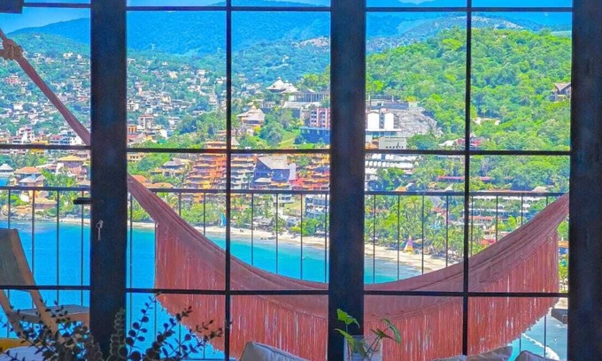 Cerro del Vigia Apartment | PISCIS CONDOnDawn overlooking the most beautiful bay in Mexico.